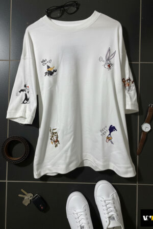 The Looney Tunes "Lineup" Oversized Tee